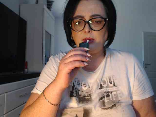 Emyllywhite webcam