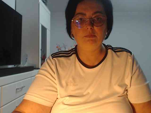 Emyllywhite Emyllywhite