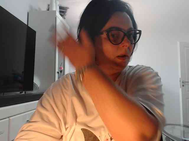 Emyllywhite webcam