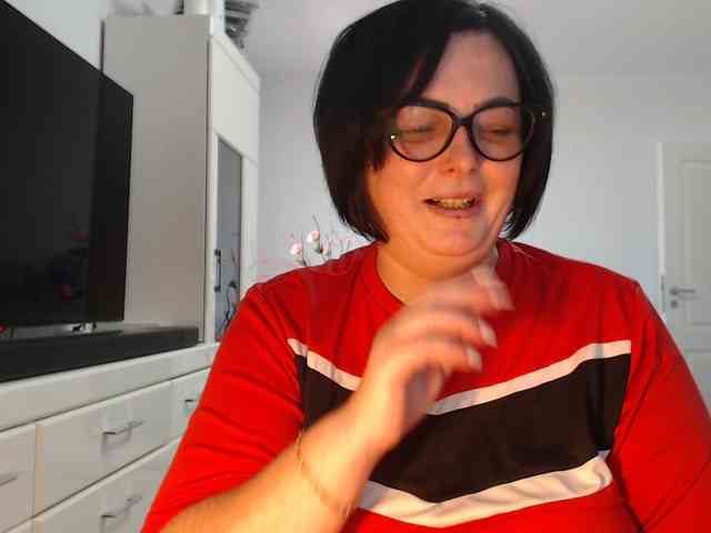 Emyllywhite webcam