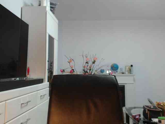 Emyllywhite webcam