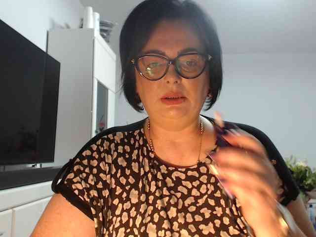 Emyllywhite webcam