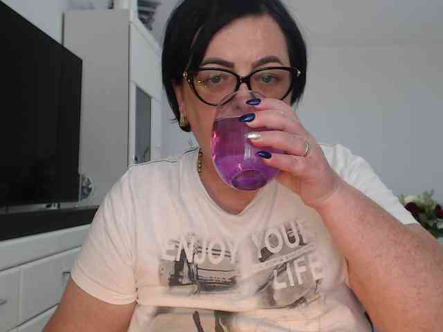 Emyllywhite webcam