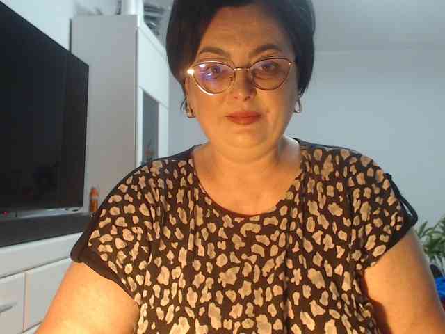 Emyllywhite webcam