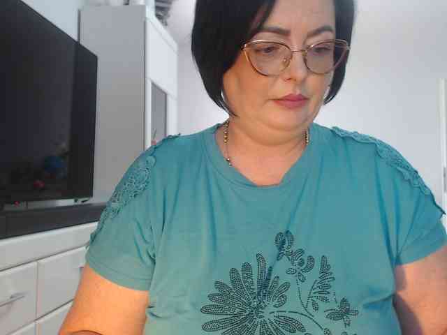 Emyllywhite webcam