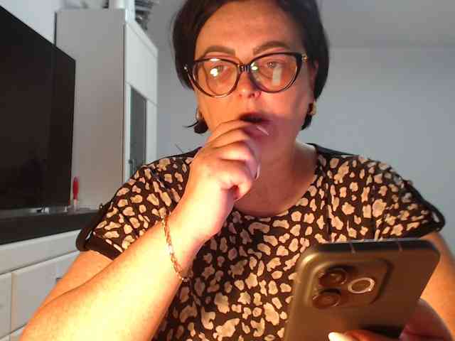 Emyllywhite webcam