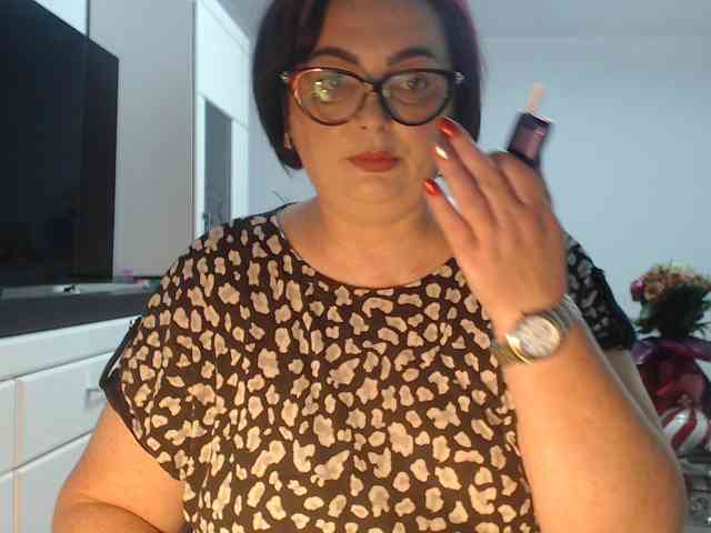 Emyllywhite webcam