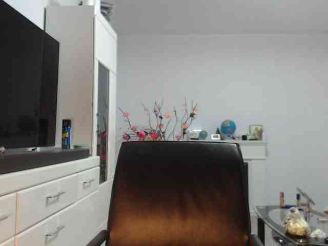 Emyllywhite webcam