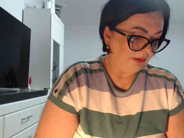 Emyllywhite webcam