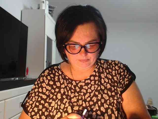 Emyllywhite webcam