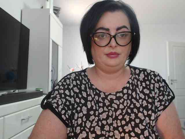 Emyllywhite webcam
