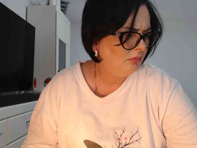 Emyllywhite webcam