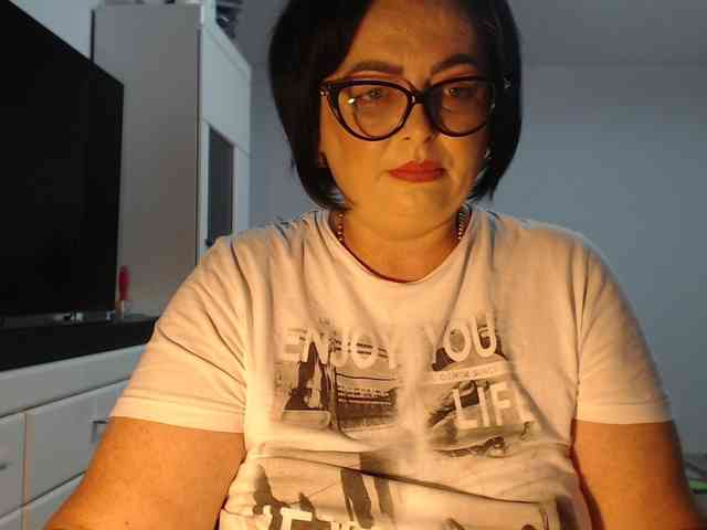 Emyllywhite webcam