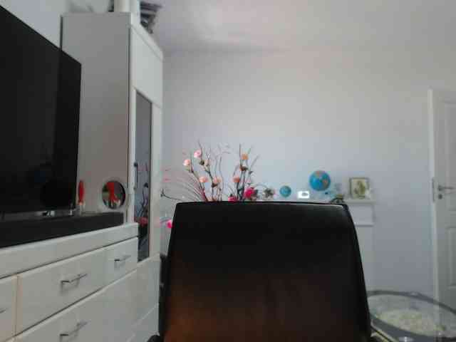 Emyllywhite webcam
