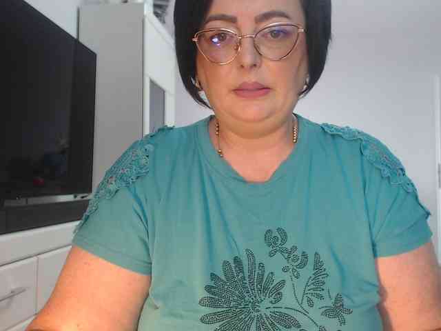 Emyllywhite webcam