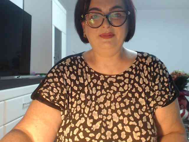 Emyllywhite webcam