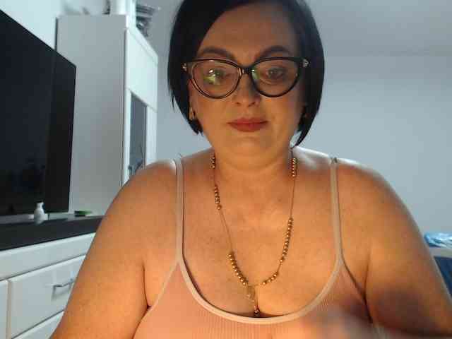Emyllywhite webcam