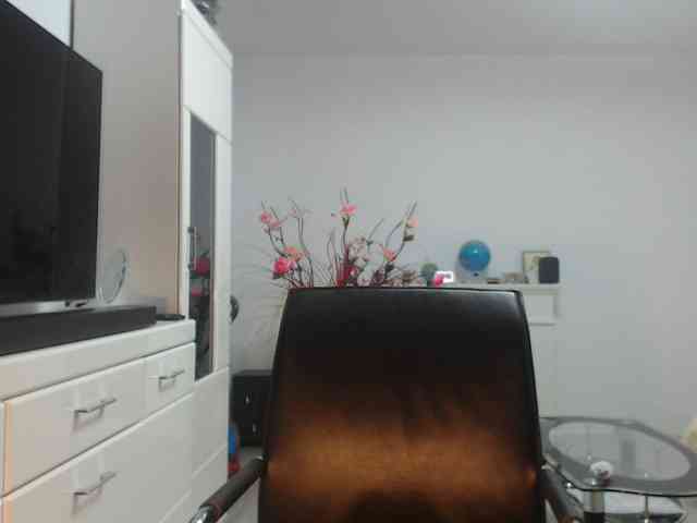 Emyllywhite webcam
