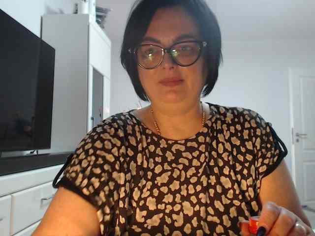 Emyllywhite webcam