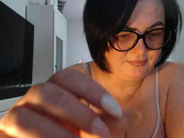 Emyllywhite webcam