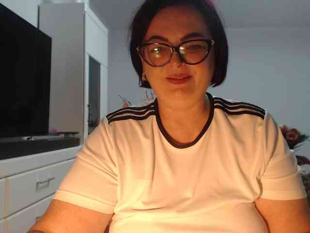 Emyllywhite