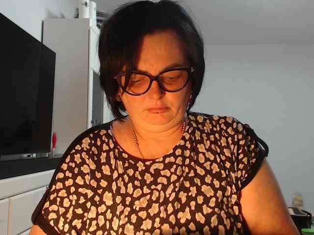 Emyllywhite webcam