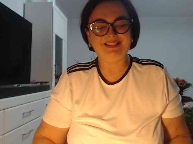 Emyllywhite Emyllywhite