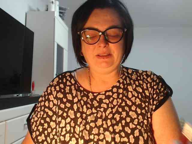Emyllywhite webcam