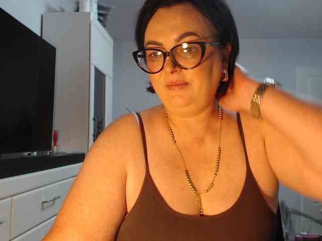 Emyllywhite webcam