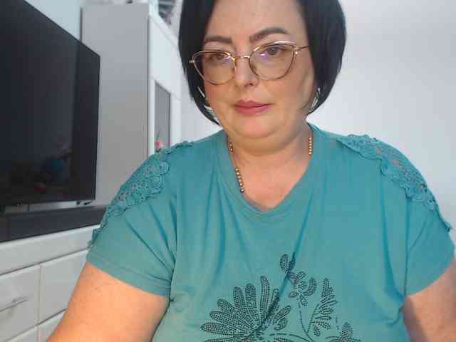 Emyllywhite webcam