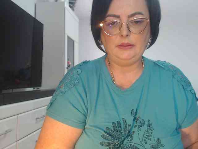Emyllywhite webcam