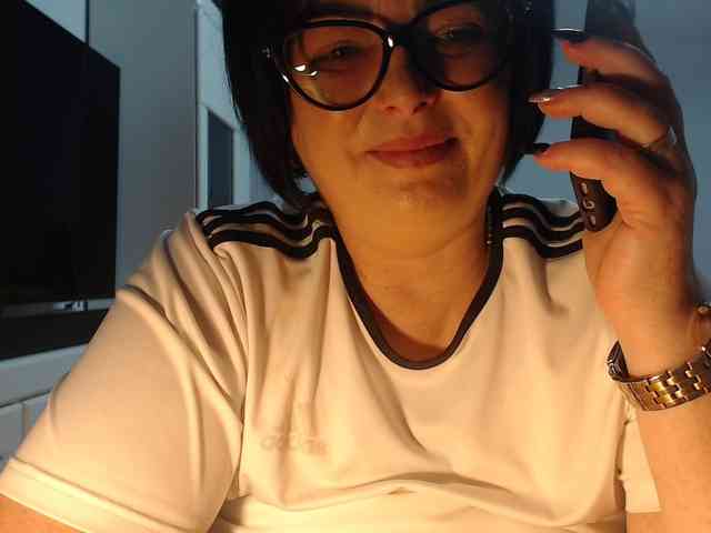 Emyllywhite webcam