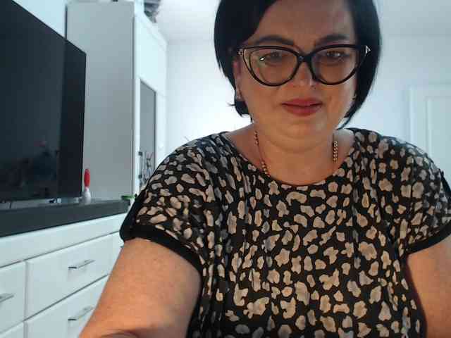 Emyllywhite webcam