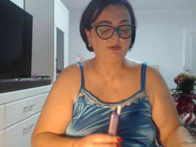 Emyllywhite's live stream