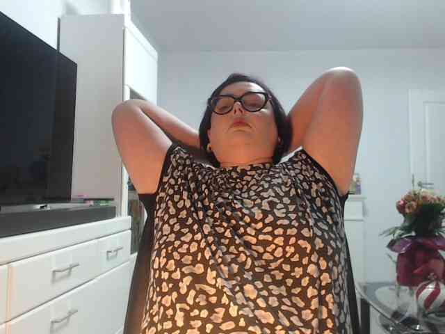 Emyllywhite webcam