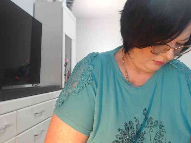 Emyllywhite webcam