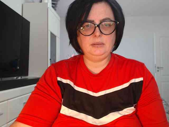 Emyllywhite webcam