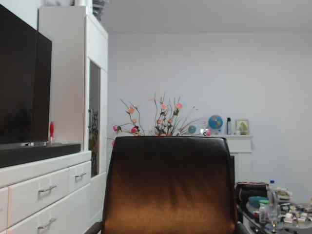Emyllywhite webcam