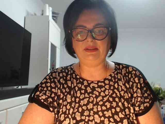 Emyllywhite webcam