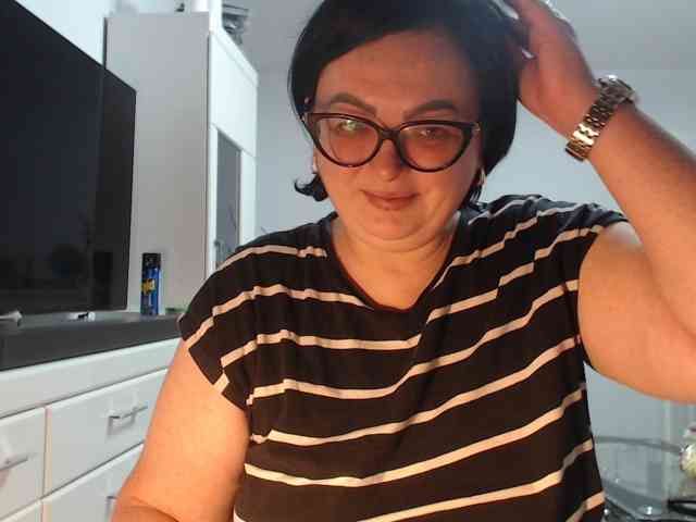 Emyllywhite webcam