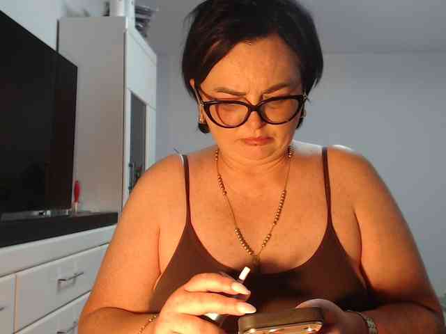 Emyllywhite webcam