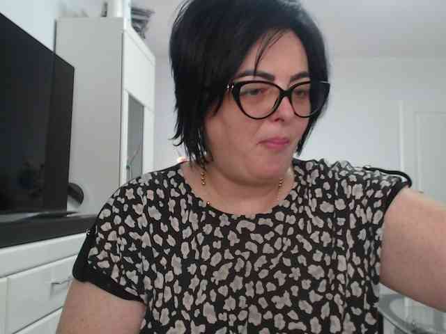 Emyllywhite webcam