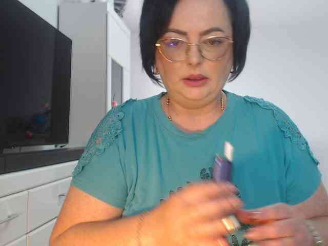 Emyllywhite webcam