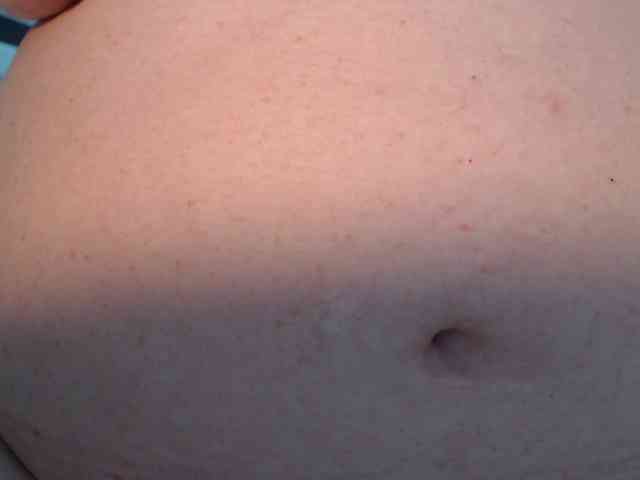 Emyllywhite webcam