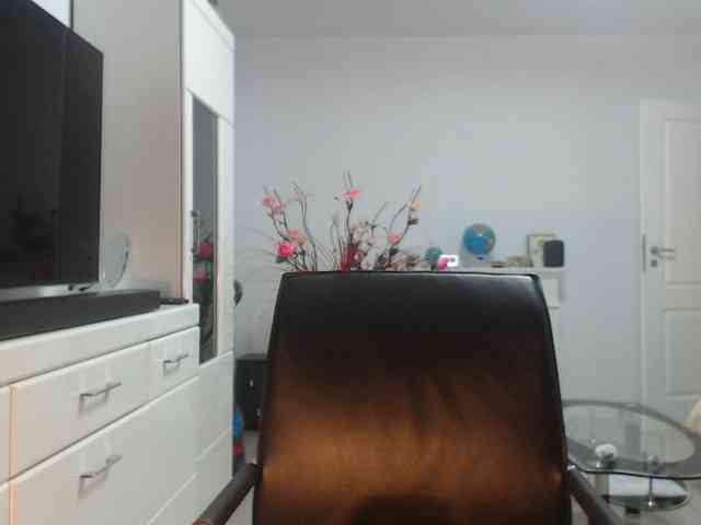 Emyllywhite webcam