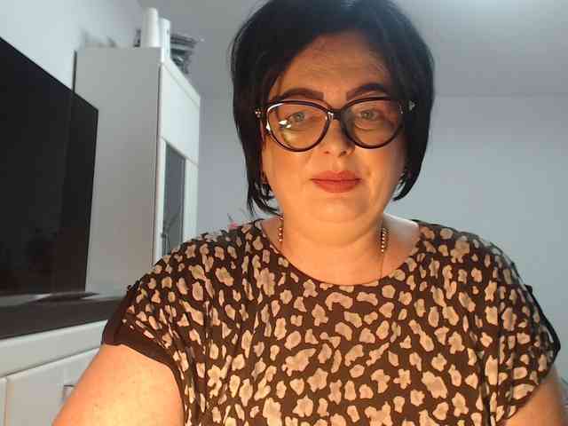 Emyllywhite webcam