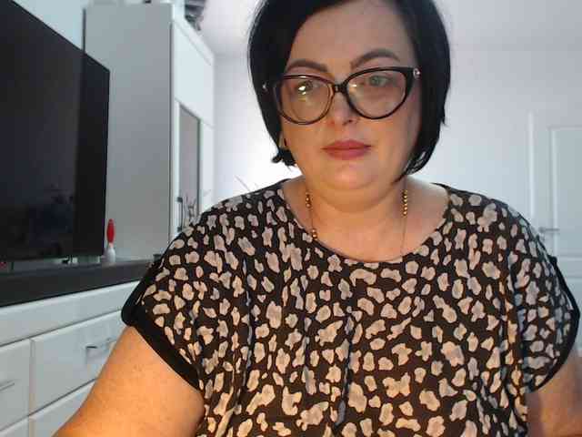 Emyllywhite webcam