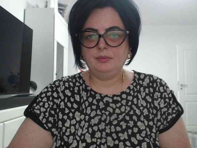 Emyllywhite webcam