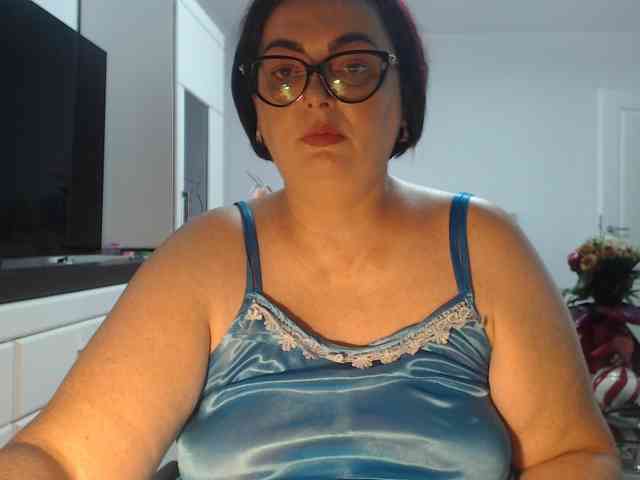 Emyllywhite webcam