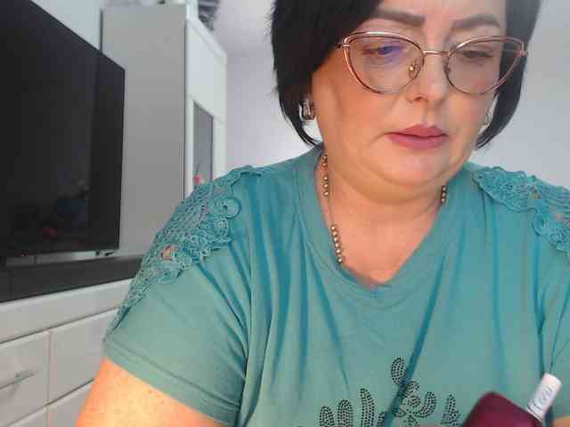 Emyllywhite webcam